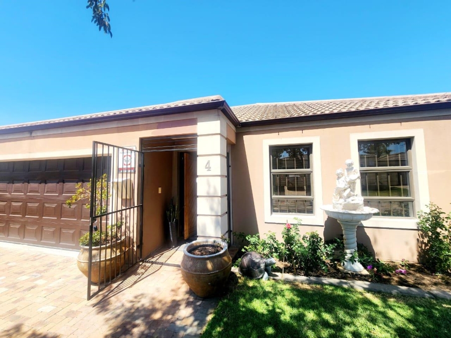 3 Bedroom Property for Sale in Brackenfell South Western Cape